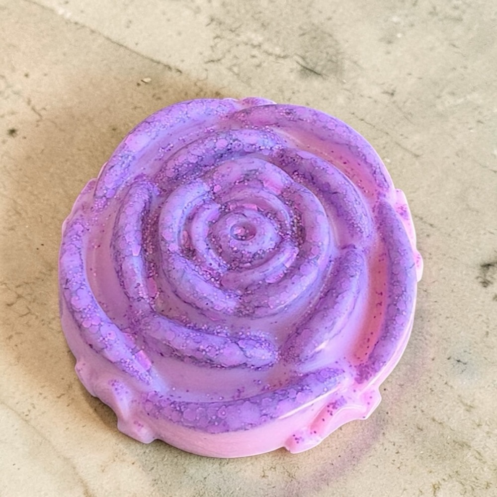 Lemon mint Rose-Shaped shimmer Soap shea butter based 3x3in 8oz